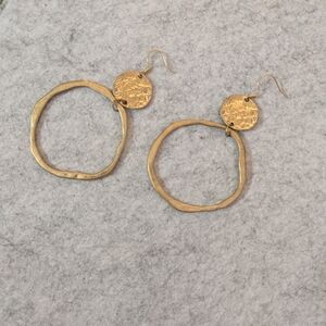 Elegant Gold-Tone Hoop Earrings